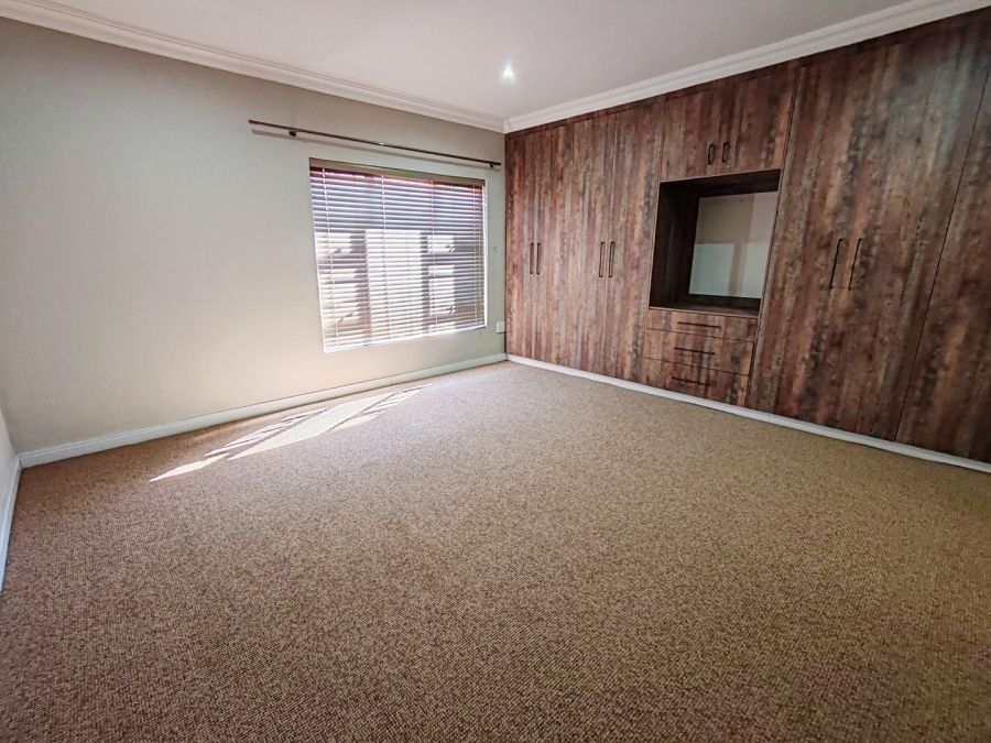 4 Bedroom Property for Sale in Grimbeeck Park North West